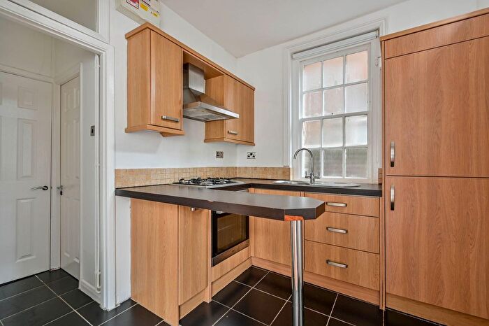 1 Bedroom Flat To Rent In York Road, Guildford, GU1