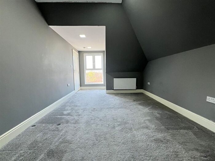 7 Bedroom Property To Rent In Lismore Road, South Croydon, CR2