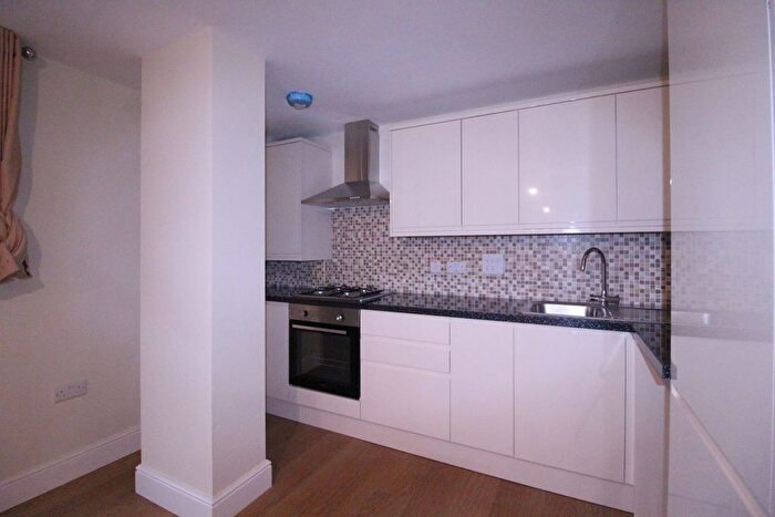 1 Bedroom Flat To Rent In Charter House, High Road, IG1