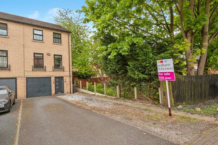 4 Bedroom Town House For Sale In Hawthorne Drive, Bolton-Upon-Dearne, Rotherham, S63