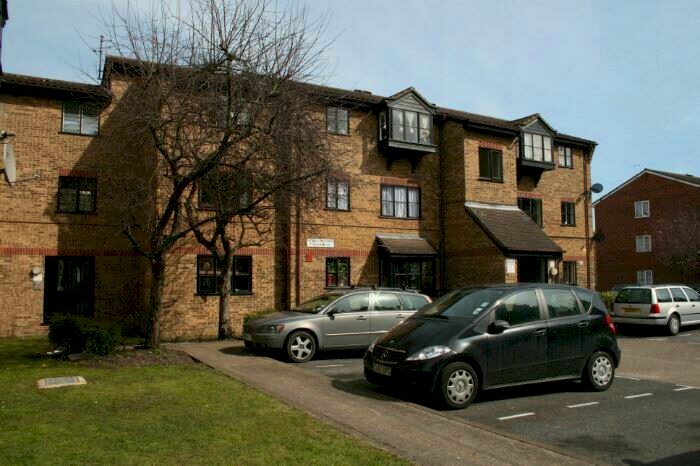 1 Bedroom Flat To Rent In Yunus Khan Close, London, E17