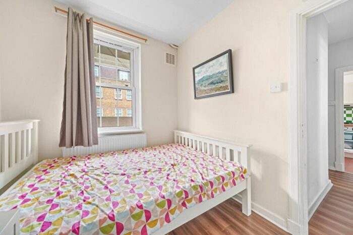 2 Bedroom Flat To Rent In Colet House, Doddington Grove, SE17