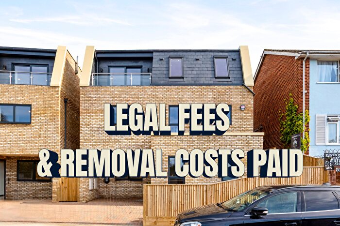 4 Bedroom Detached House For Sale In Goldstone Lane, Hove, BN3