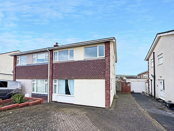 3 Bedroom Semi-Detached House To Rent In Milford Avenue, Wick, BS30