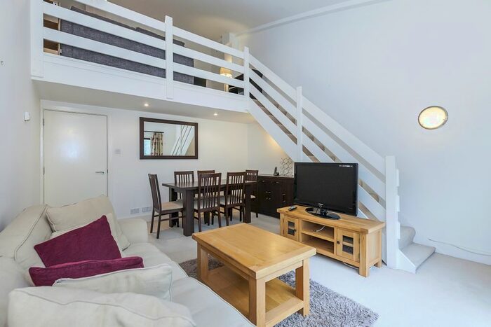 1 Bedroom Flat To Rent In Park Street, Borough, SE1