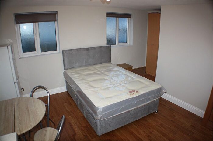 1 Bedroom Flat To Rent In Queensbury, HA8