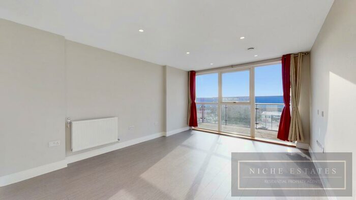 2 Bedroom Apartment For Sale In Weld Place, New Southgate, London, - See Virtual D Tour Online, N11