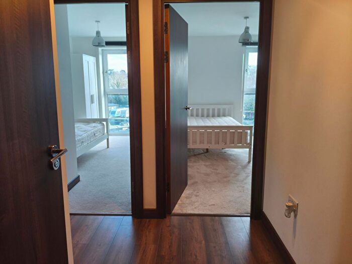 2 Bedroom Flat To Rent In Kings Mill Way, Denham, Uxbridge, UB9