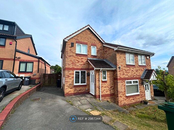 2 Bedroom Semi-Detached House To Rent In Ploughmans Croft, Bradford, BD2