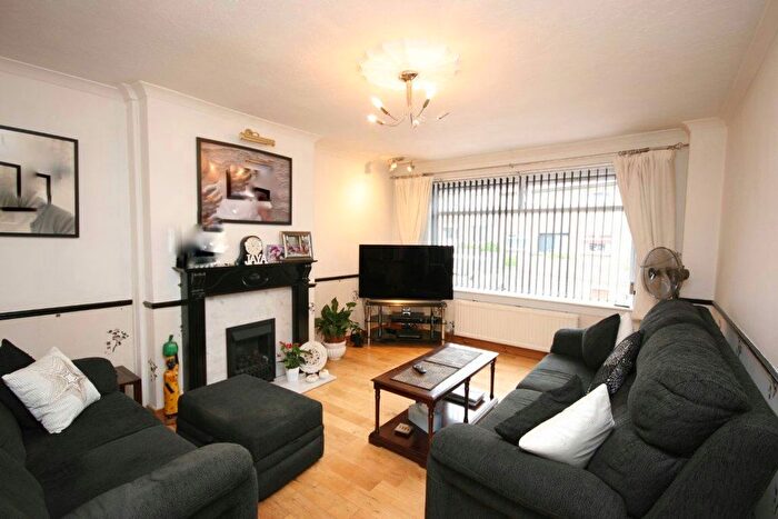 3 Bedroom Detached House To Rent In Grigor Drive, Crewe Toll, Edinburgh, EH4