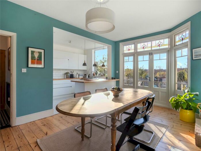 5 Bedroom Semi-Detached House To Rent In Winton Avenue, London, N11