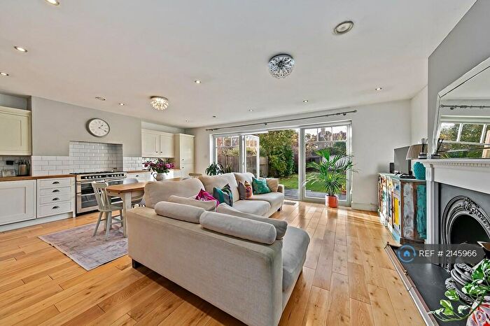 3 Bedroom Semi-Detached House To Rent In East Sheen, London, SW14