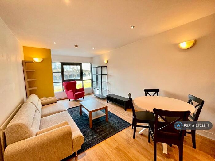 2 Bedroom Flat To Rent In Mere House, Manchester, M15