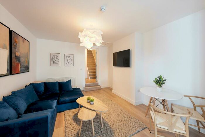 7 Bedroom House To Rent In Southmead Road, Westbury-On-Trym, Bristol, BS10