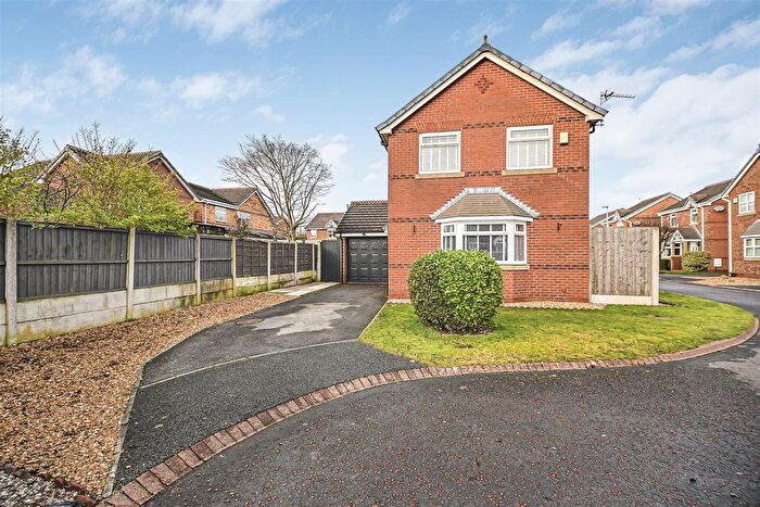 3 Bedroom Detached House For Sale In Spinnerette Close, Leigh, WN7