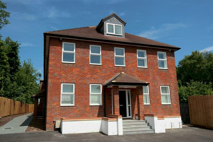 Studio To Rent In Porters Wood, St. Albans, AL3