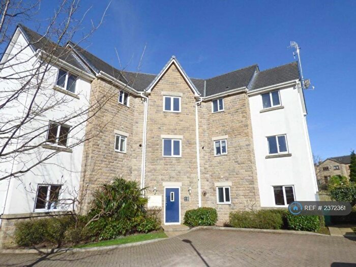 2 Bedroom Flat To Rent In Spring Mill Drive, Mossley, Ashton-Under-Lyne, OL5