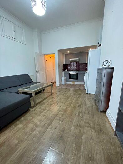 1 Bedroom Flat To Rent In Penylan Road, Penylan, Cardiff, CF24