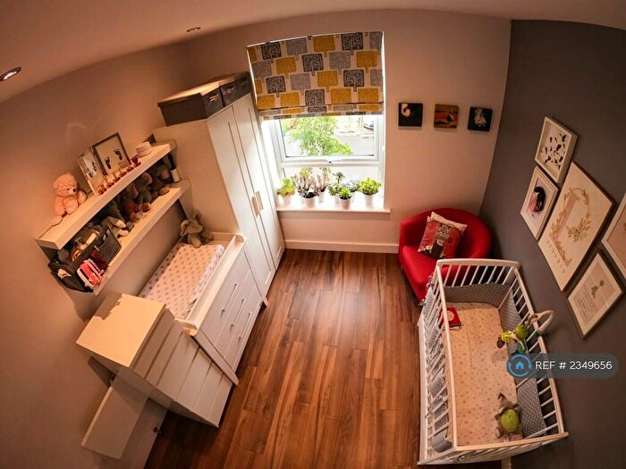 2 Bedroom Flat To Rent In Drake Way, Reading, RG2