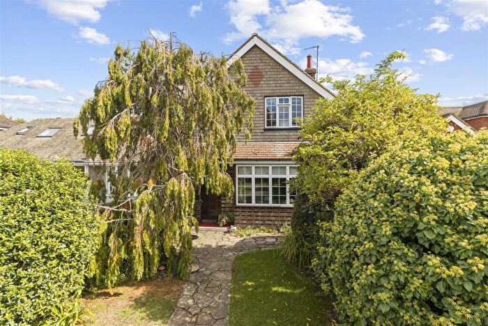 3 Bedroom Detached House For Sale In Wannock Lane, Eastbourne, BN20