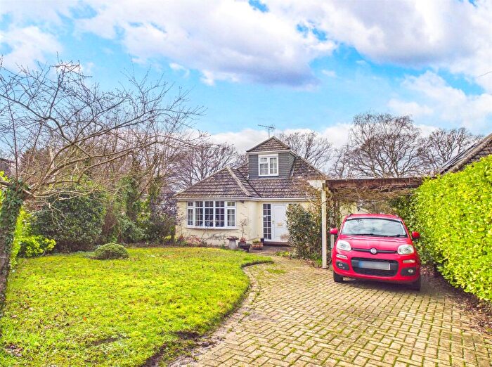 4 Bedroom Bungalow For Sale In Poplar Close, Bransgore, Christchurch, Dorset, BH23