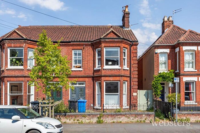 4 Bedroom Semi Detached House For Sale In College Road, Norwich, NR2
