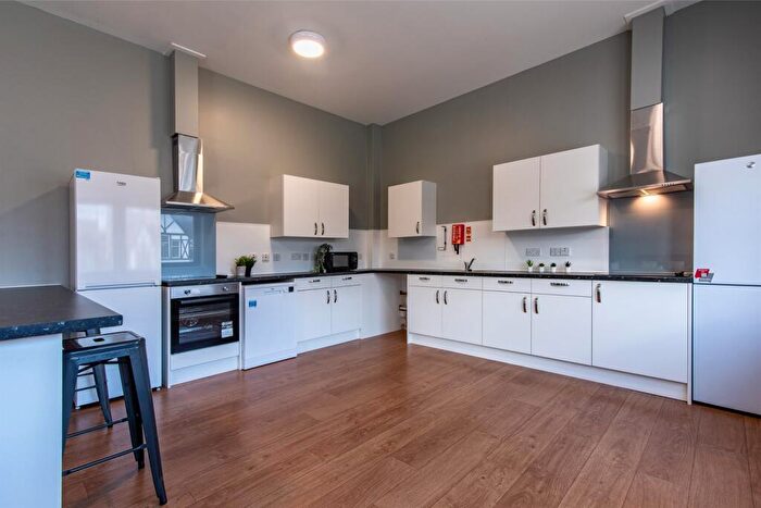 6 Bedroom Apartment To Rent In New Street, NG5
