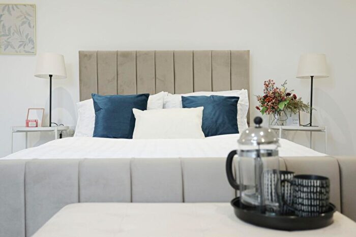 2 Bedroom Apartment To Rent In Canterbury, CT1