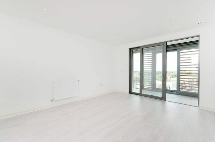 1 Bedroom Flat To Rent In Great West Quarter, Brentford, TW8