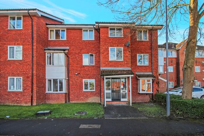 2 Bedroom Flat To Rent In Rufford Close, Harrow-On-The-Hill, Harrow, HA3