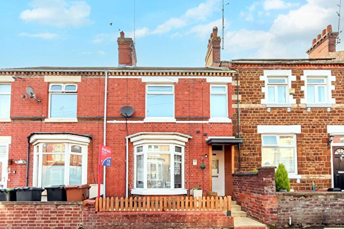 3 Bedroom Terraced House For Sale In North Street, Wellingborough, NN8