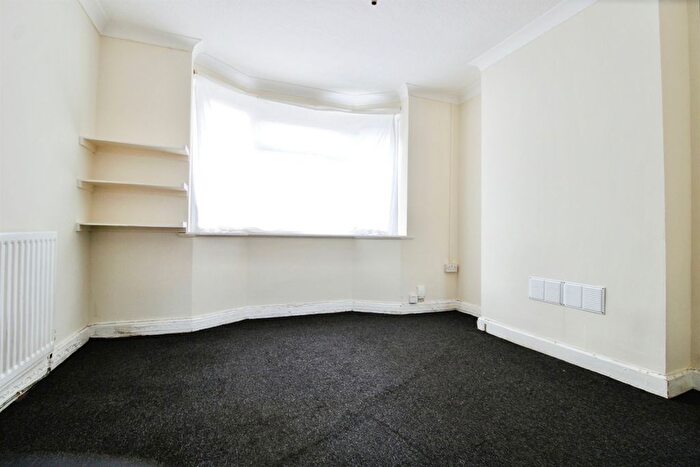 3 Bedroom Terraced House For Sale In Storrar Road, Splott, Cardiff, CF24