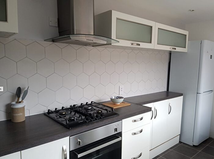 3 Bedroom Terraced House To Rent In Scorer Street, LN5