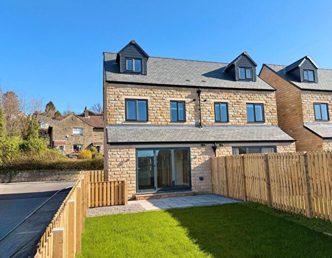 3 Bedroom Semi-Detached House To Rent In Woodland Court, Holmfirth, HD9