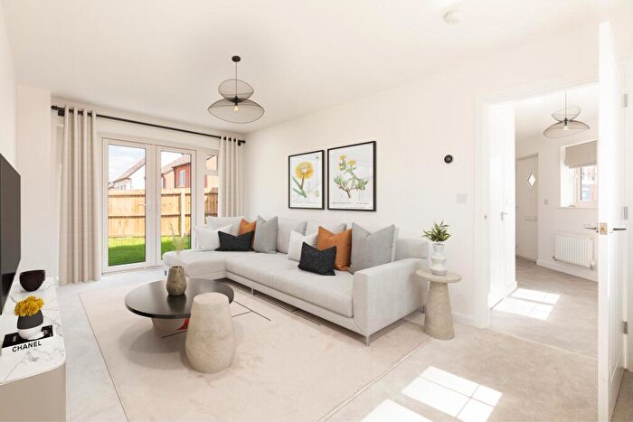 Detached House For Sale In North Fields, Sturminster Newton, DT10