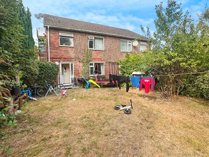 2 Bedroom Flat For Sale In Lynn Road, Wisbech, Cambs, PE13