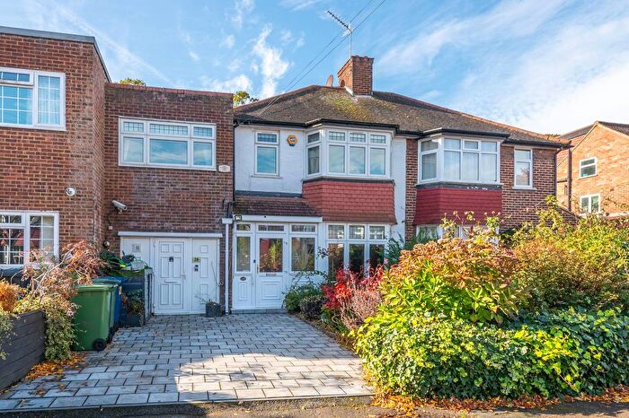 5 Bedroom Semi Detached House To Rent In Woodland Rise, Perivale, Greenford, UB6