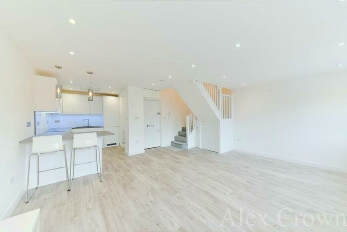 1 Bedroom Flat To Rent In Wyndham Crescent, Tufnell Park, N19