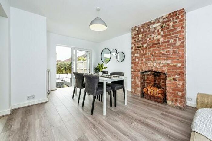 4 Bedroom Semi-Detached House To Rent In Sunnymede Drive, Maghull, L31