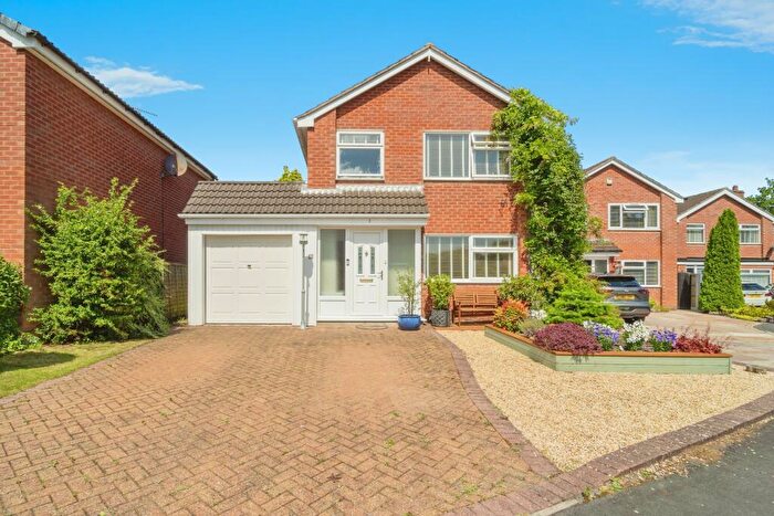 3 Bedroom Detached House For Sale In Bennett Close, Willaston, Cheshire, CH64