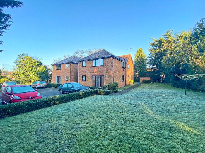 1 Bedroom Flat To Rent In Rorkes Drift, Mytchett, Camberley GU16