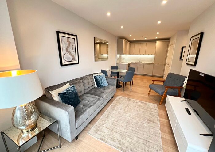 1 Bedroom Flat To Rent In Joseph Huntley Walk, Reading, RG1