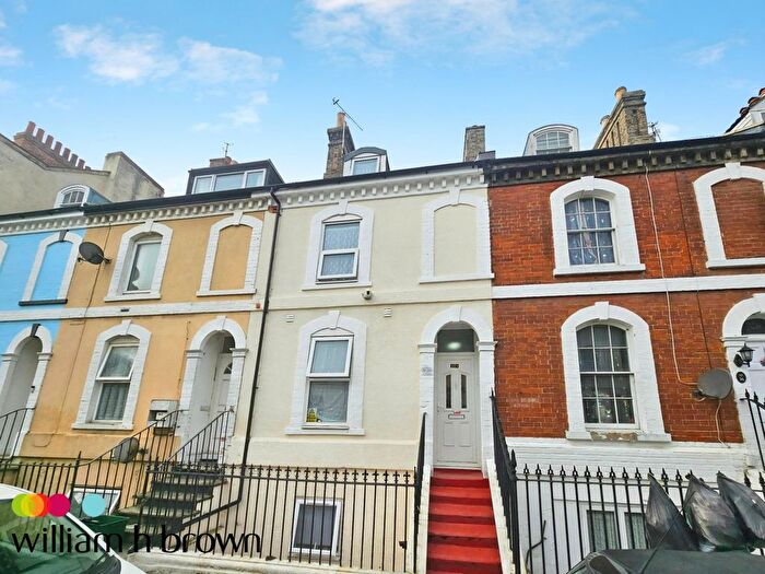 1 Bedroom Flat To Rent In Victoria Street, Harwich, CO12