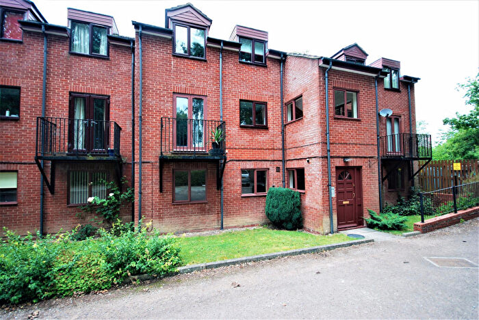1 Bedroom Flat To Rent In Bridge Court, Banbury Road, Southam, CV47