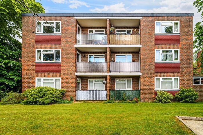 1 Bedroom Flat For Sale In Alexandra Road, Epsom, KT17