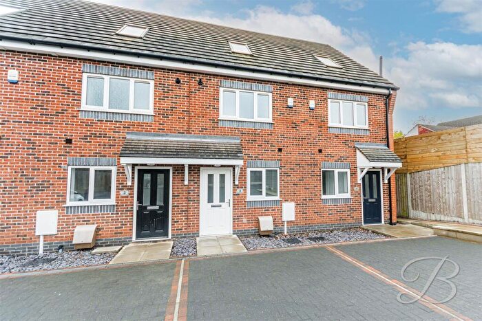 2 Bedroom Town House For Sale In Southwell Court, Southwell Road, Mansfield, NG18