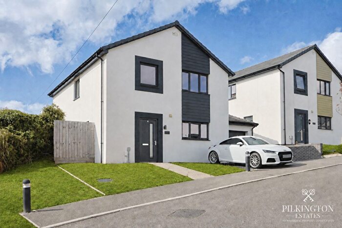 4 Bedroom Detached House For Sale In Lilford Gardens, Plymouth, PL5