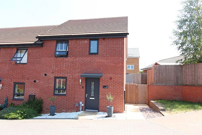 3 Bedroom End Of Terrace House For Sale In Pinnels Road, Wellingborough, NN8