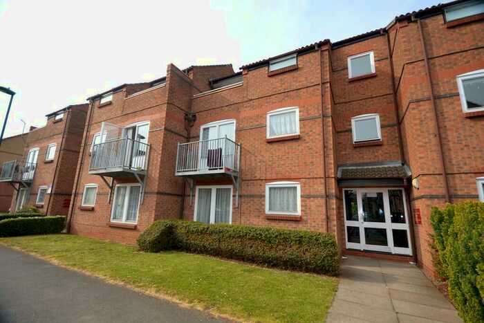 2 Bedroom Apartment To Rent In Tonnelier Road, Nottingham, NG7