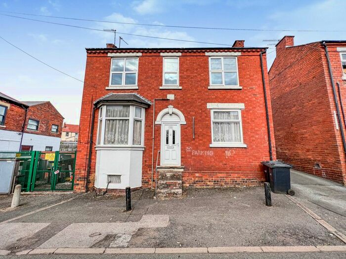 1 Bedroom Flat To Rent In Cemetery Road, Lye, Stourbridge, DY9